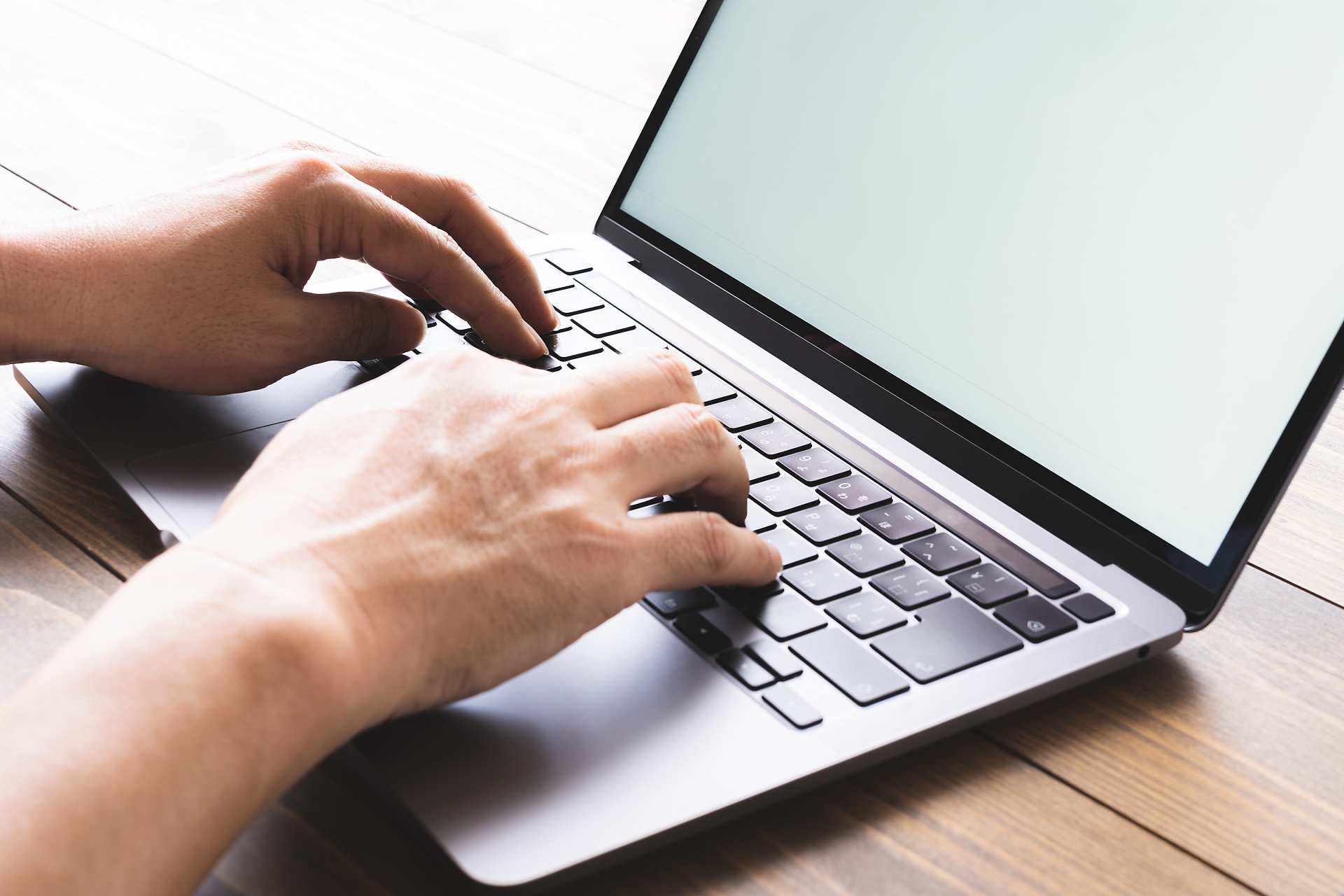 フリーランス　エンジニア　年収