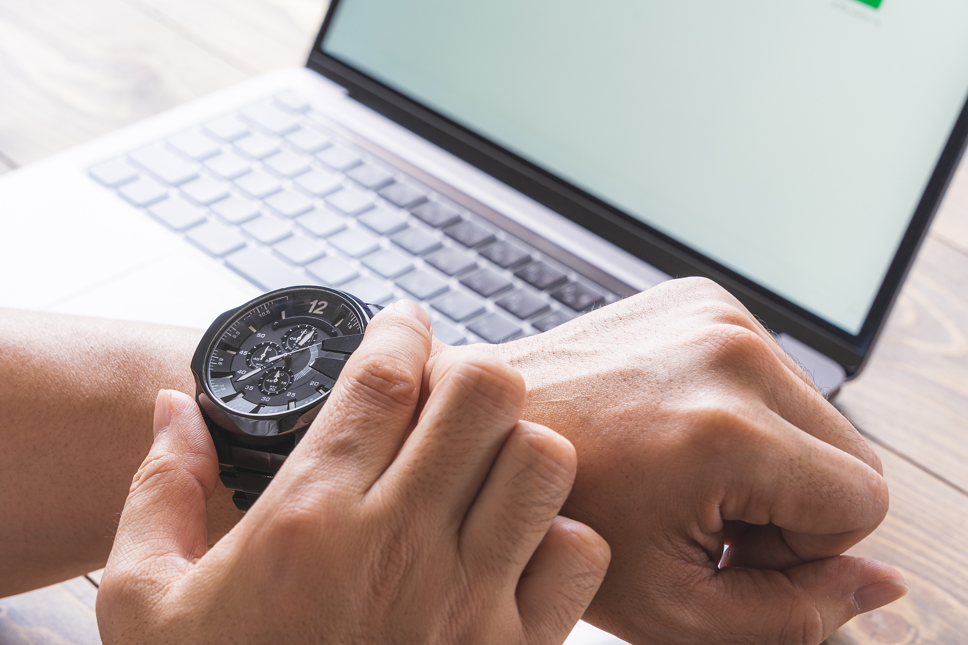 エンジニア　副業